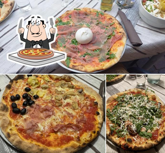 Ordina tra le svariate varianti di pizza