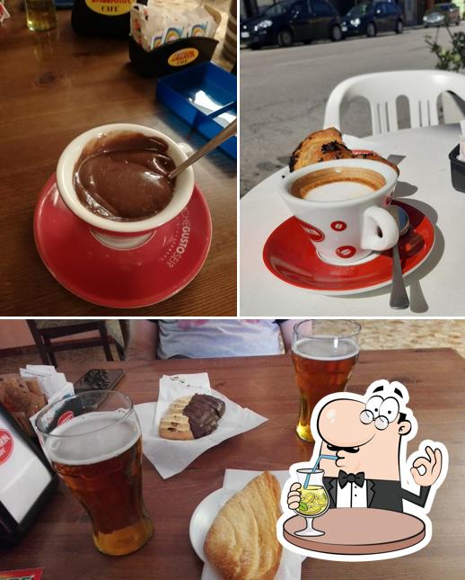 Prenditi un drink dal menu
