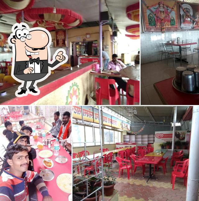 The interior of Neelkamal Dhaba