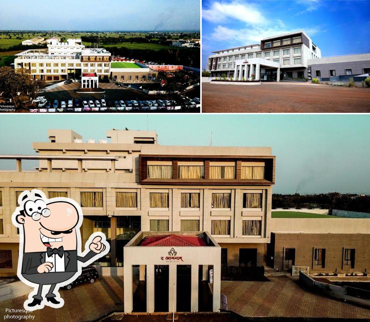 Check out how The Aanandam Hotel Resort, Itarsi looks outside