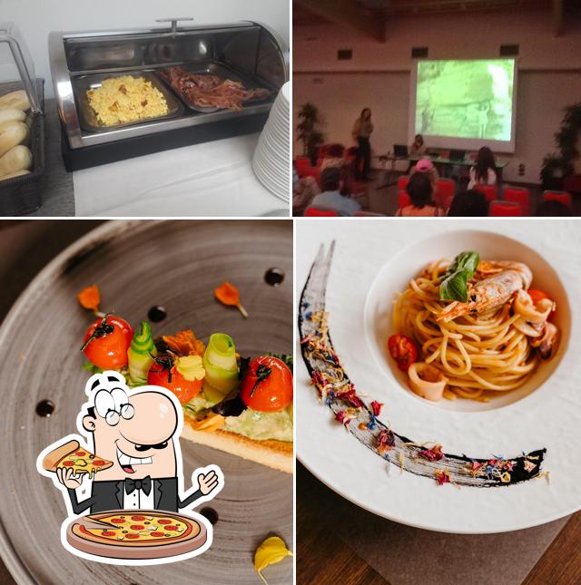Scegli una pizza a Together Florence Urban Resort