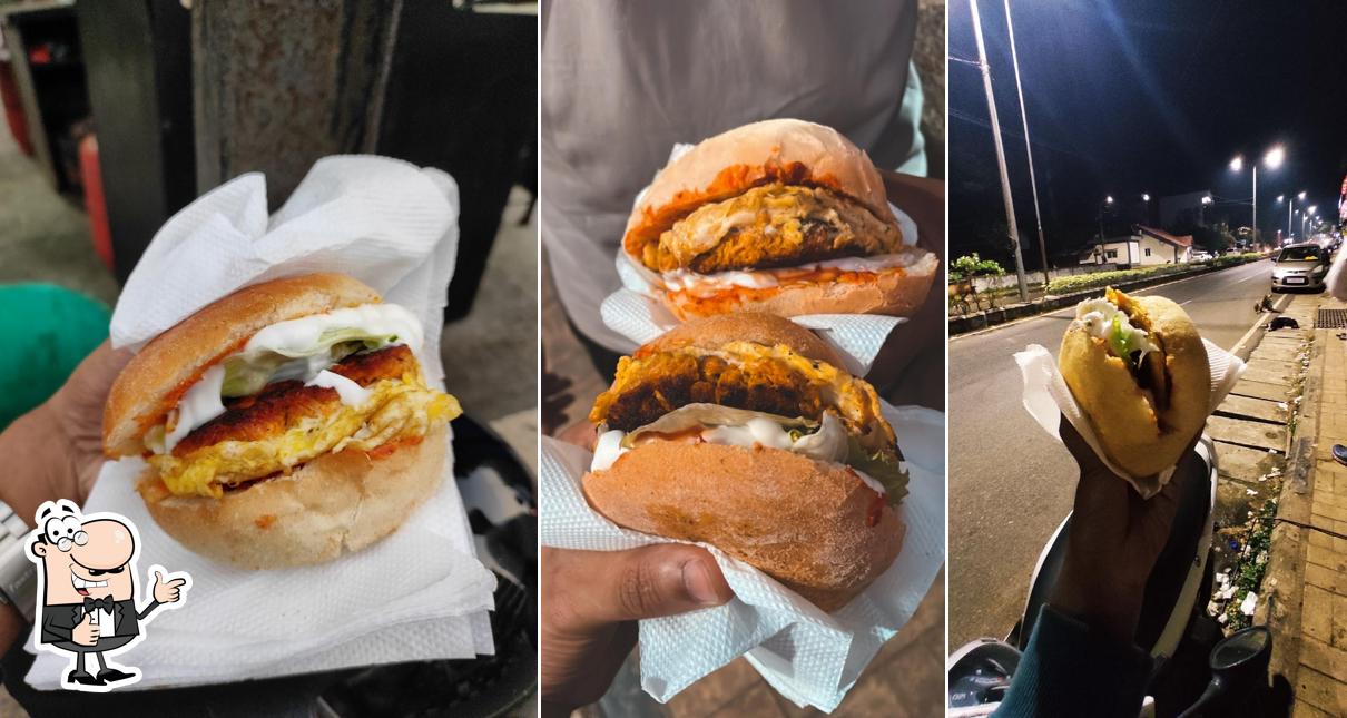 See this picture of Ali burgers