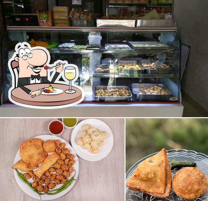 Food at Bhawnagri Farsan