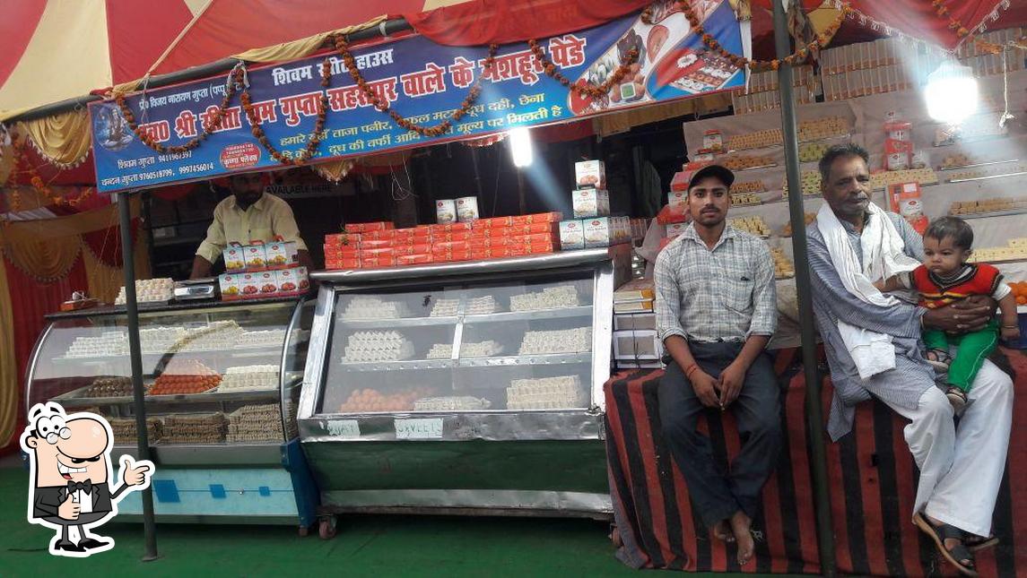 Here's a photo of FAMOUS TEA STALL