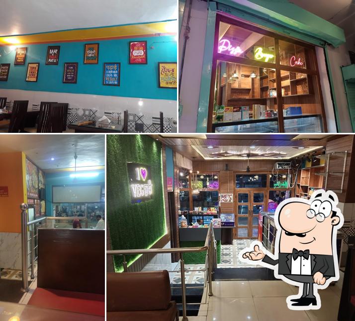 Check out how Veghaari looks inside