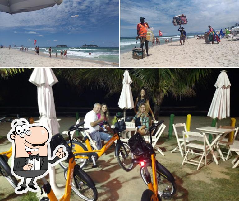 Entre diferentes coisas, exterior e interior podem ser encontrados no Quiosque Via 11