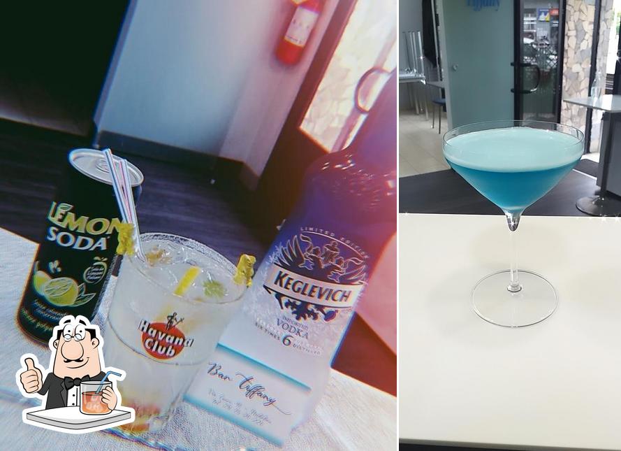 Prenditi un drink dal menu