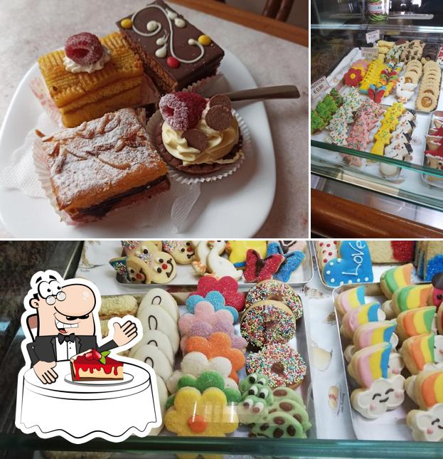 Pasticceria Delle Rose Snc propone un'ampia gamma di dessert