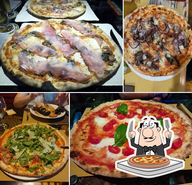 A Pizzeria Ristorante Fuori Rotta, puoi provare una bella pizza