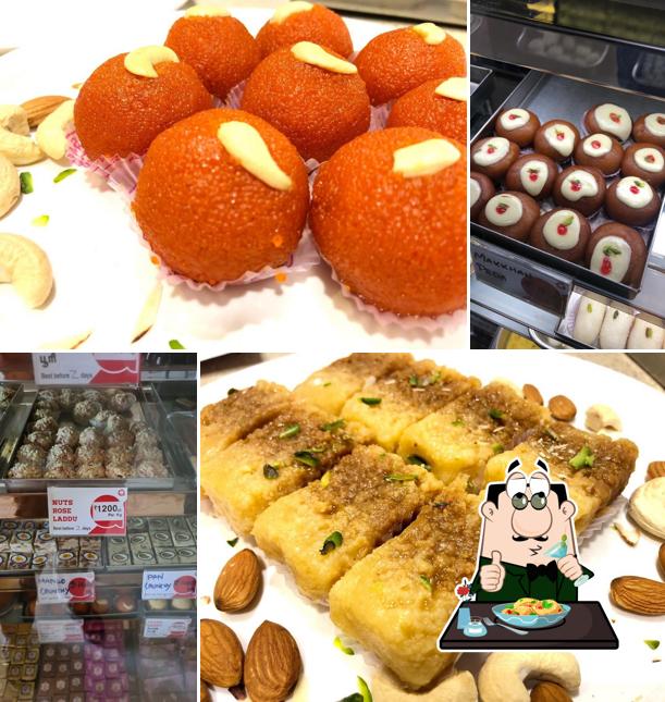 Meals at Shri Agarwaal Sweets