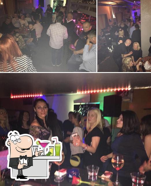 La foto della bancone da bar e interni di Restaurant 'Annahof