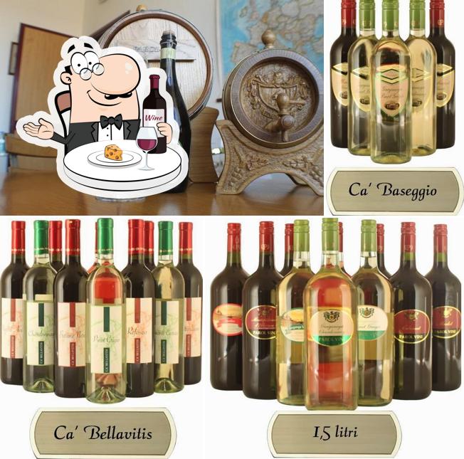 È gradevole prendersi un bicchiere di vino a Parol Vini S.r.l