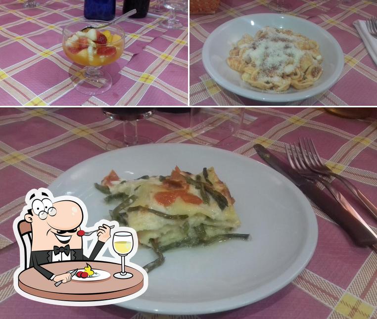 Platti al Bar Ristorante Pizzeria Del Corso