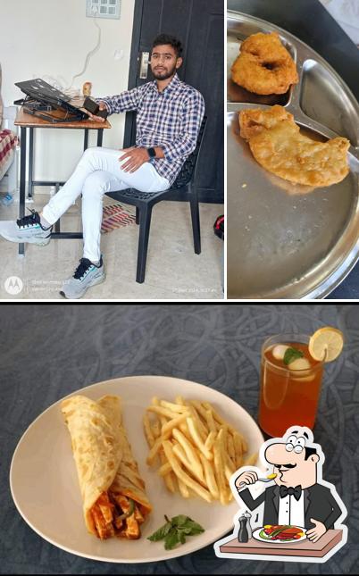 Among different things one can find food and interior at AKG Hospital Canteen