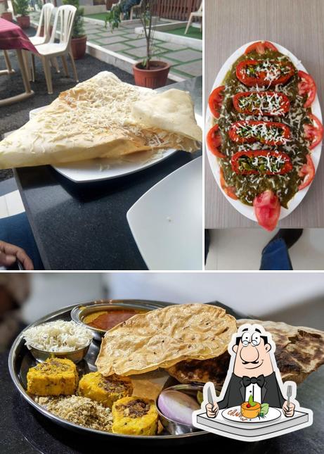 Food at Bhandara Restaurant Balewadi