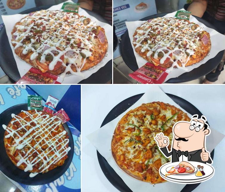 Pick pizza at Cafe Kian