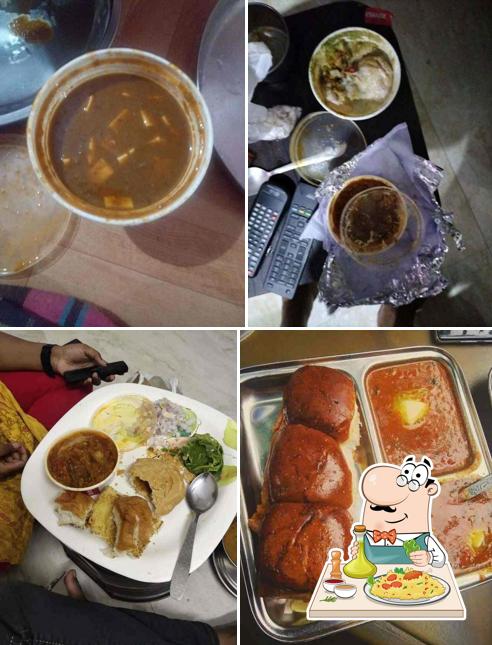 Food at Delhi Khana Khazana