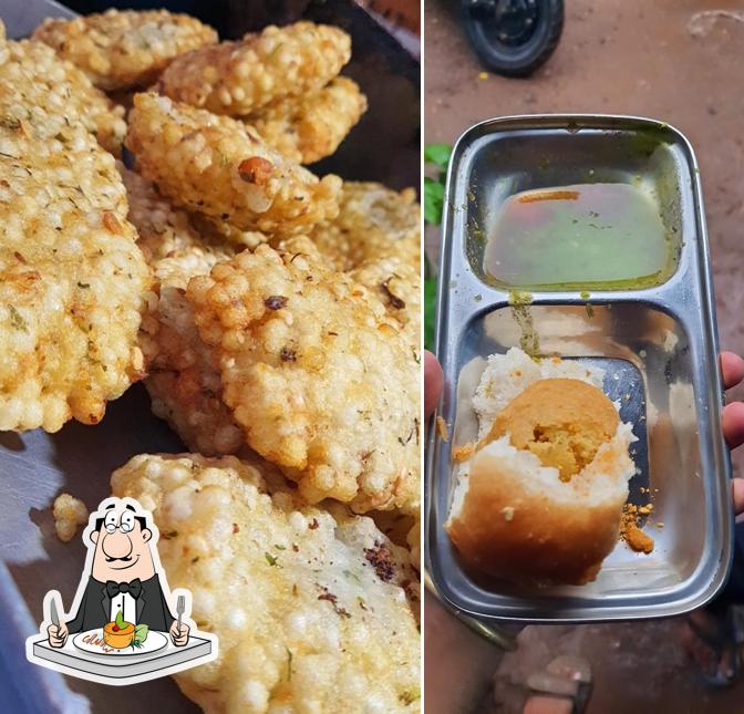 Meals at Gavade Vada paav centre