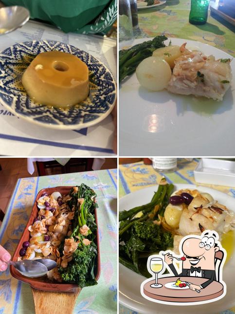 Comida em Restaurante Brasinha - Família Simões