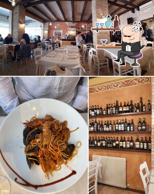 Siediti a un tavolo di Antico Petronia