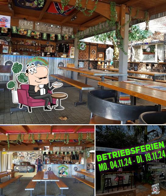 Dai un'occhiata agli interni di Chevy's Road Stop