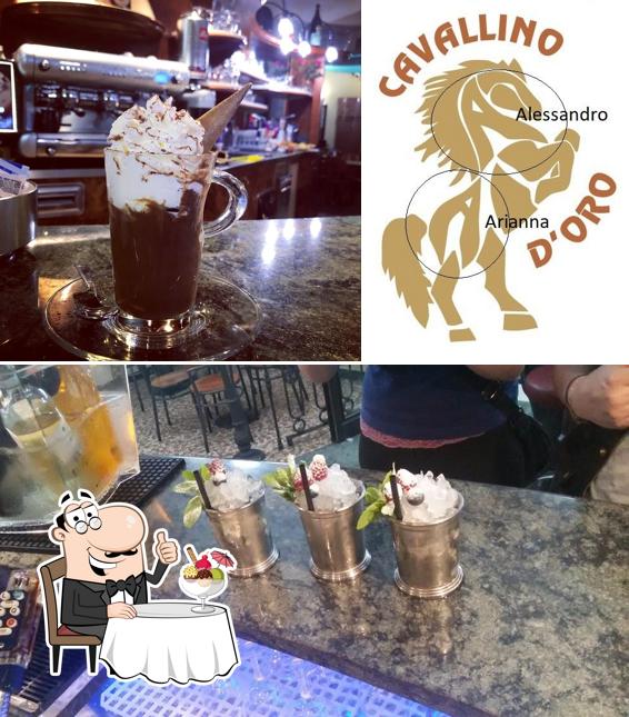 Bar Al Cavallino D'Oro Verona di Zhou Yi Wen serve un'ampia selezione di dessert