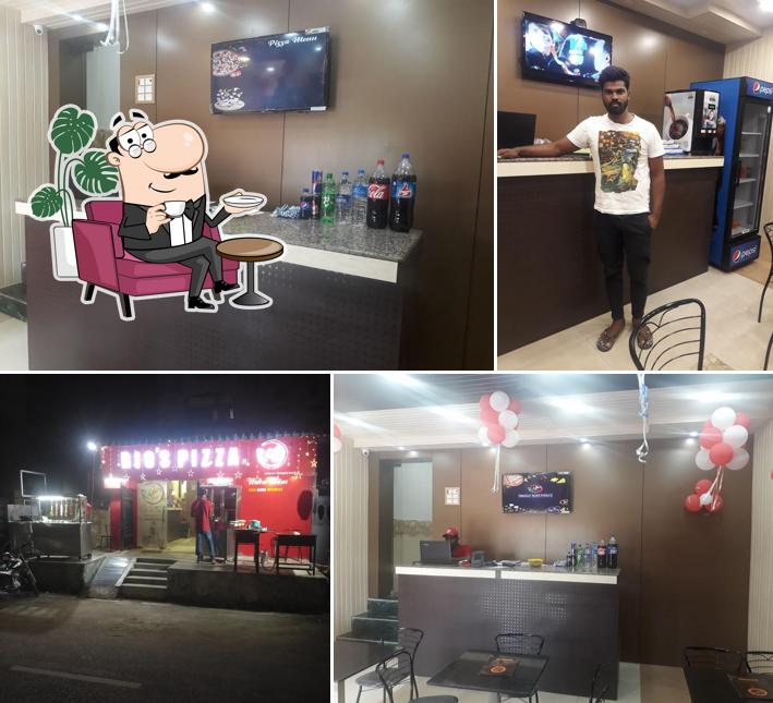 Check out how Rio's Pizza looks inside