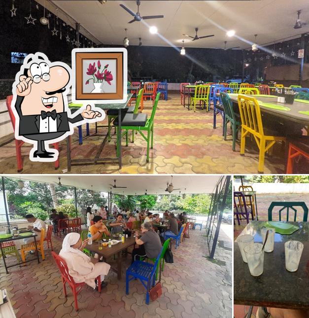 The interior of Cafe Farohar