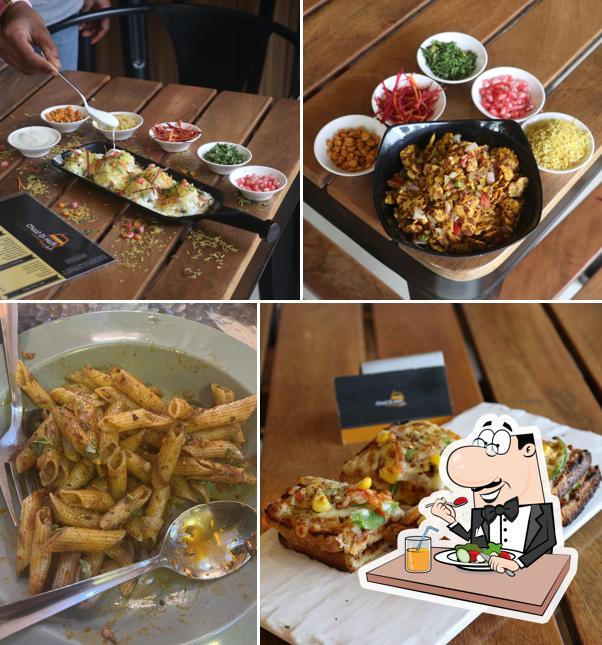 Food at Chaat Di Hatti