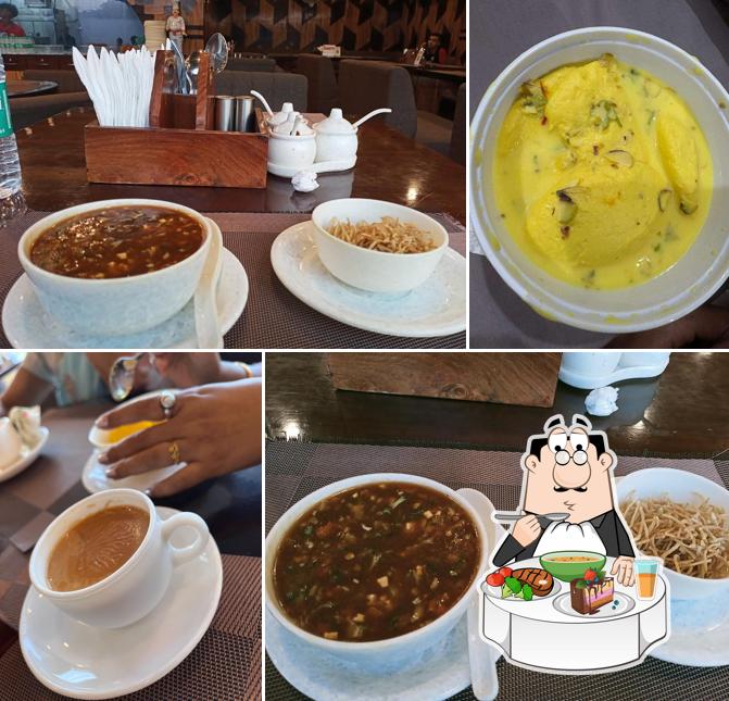 Hot and sour soup at Kamala Jee Fooding & Lodging