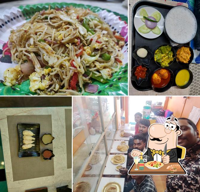 Pad thai at Suswadu Cafe