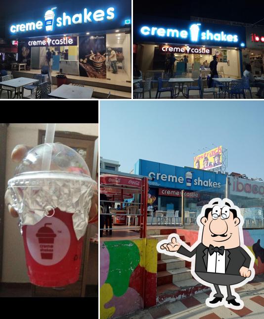 Check out how Creme Shakes looks inside