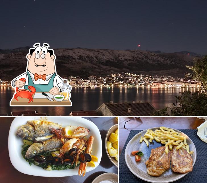 Bistro Attica offre un'ampia varietà di pasti di mare