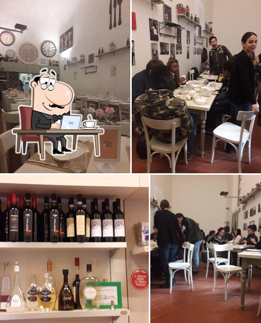 Gli interni di Al Chiostro della Ghiara