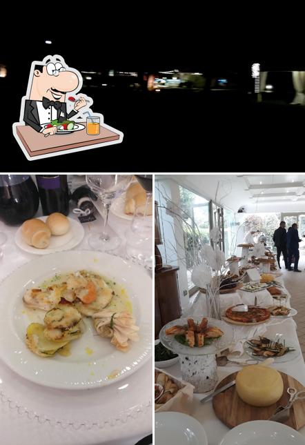 La foto della cibo e esterno di Borgo Ducale - Sala Ricevimenti Matrimonio e Cerimonie