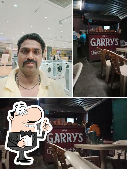 Look at the pic of GARRYS CHINESE