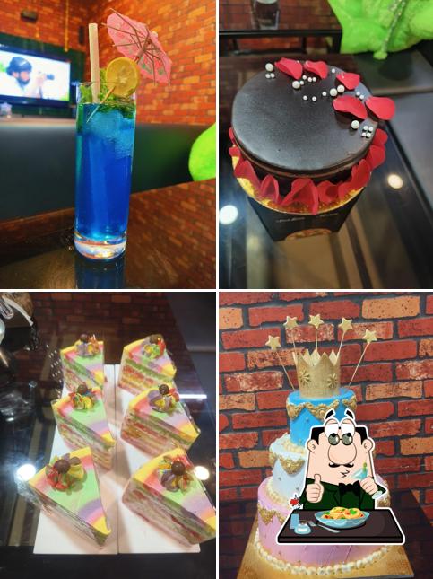 Food at Happiness Cake Shop & Bakery