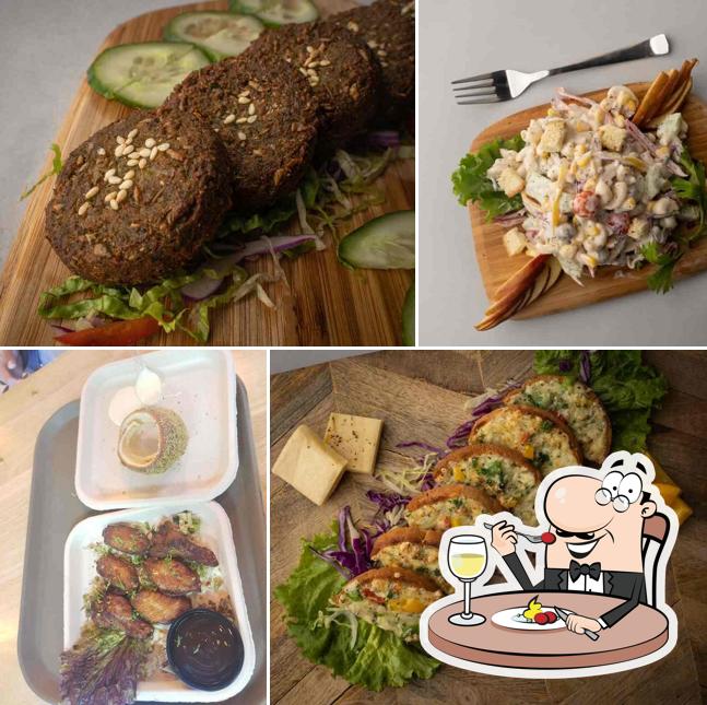 Food at The Hungarian Crust