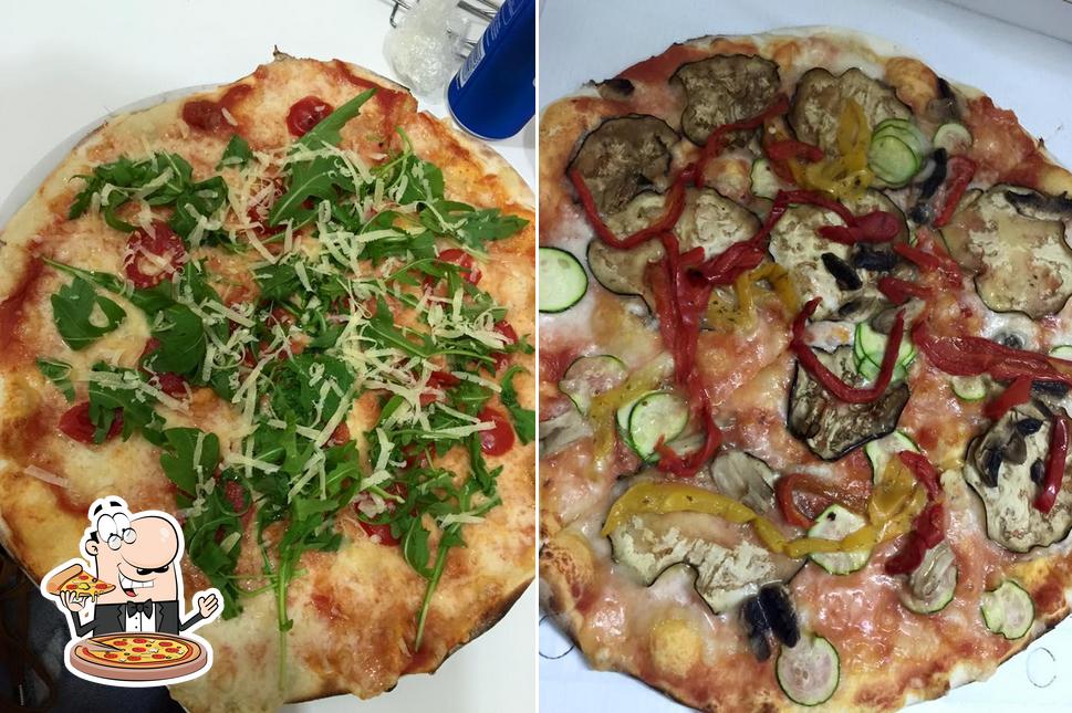 Ordina tra le molte varianti di pizza