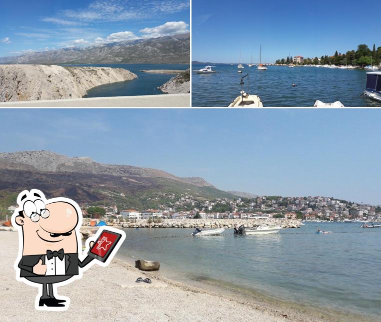 Guarda gli esterni di Amon Ra Bar