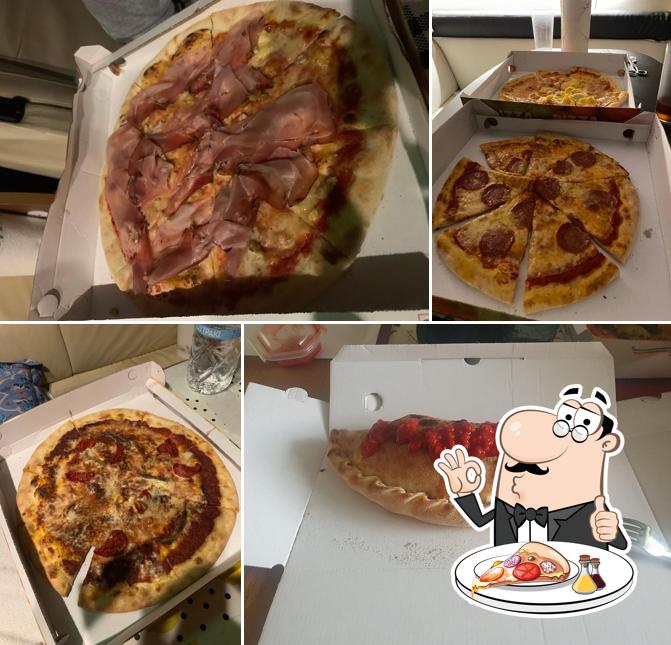 Scegli tra le molte varianti di pizza
