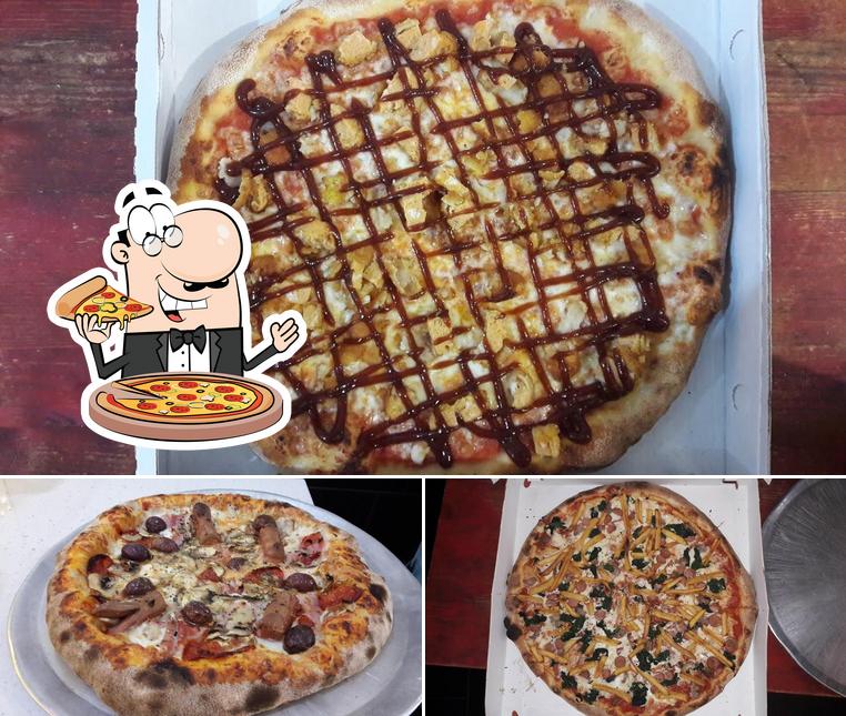 Ordina tra le svariate varianti di pizza