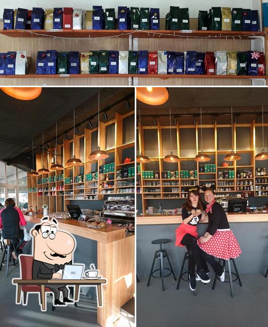 Gli interni di Alpi Bar