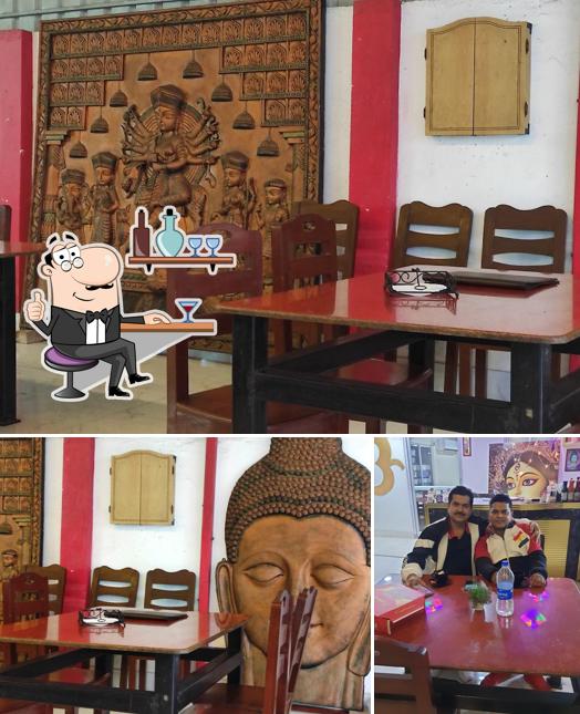 Check out how Justine Food World looks inside