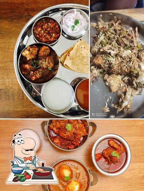 Chicken curry at Malvani Katta Khanawal