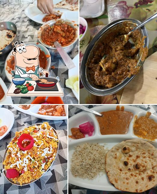 Chicken curry at Red Apple Swimming Pools & Punjabi Dhaba