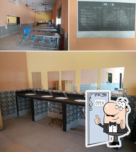 Look at this image of Aliah University Canteen