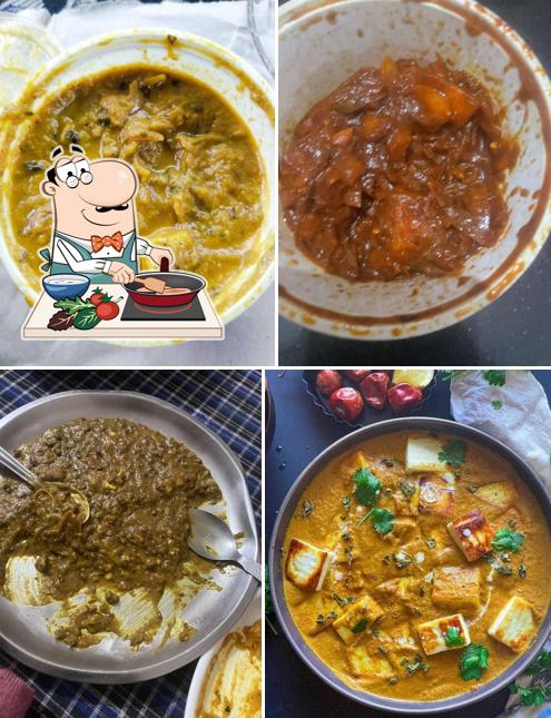 Chicken curry at Dashmesh Vaishno Dhaba