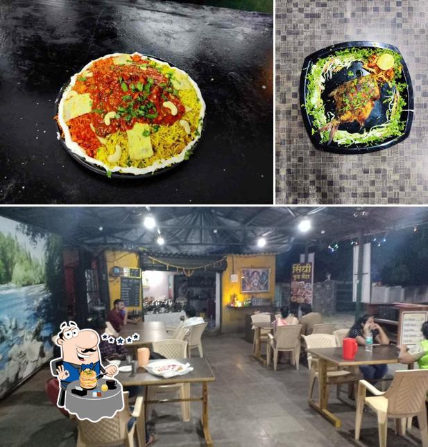 The picture of food and interior at Maratha Shahi Darbar
