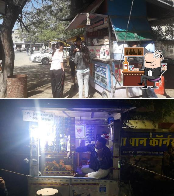 Here's a photo of mumbai vada pav
